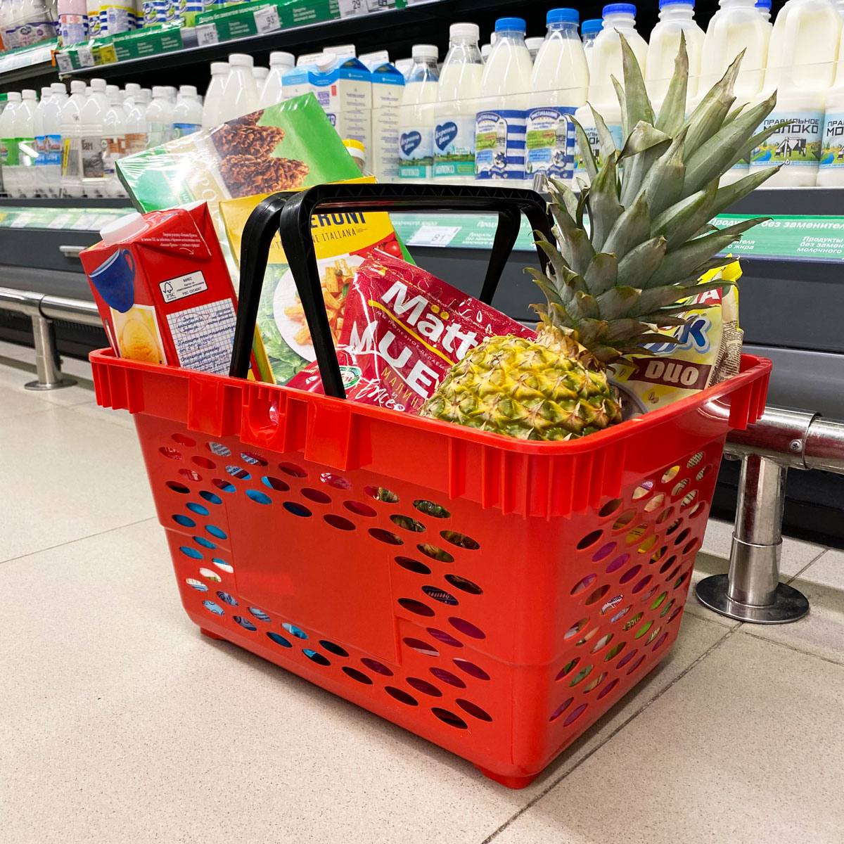 Корзина пластиковая CLASSIC, 20 литров, цвет красный